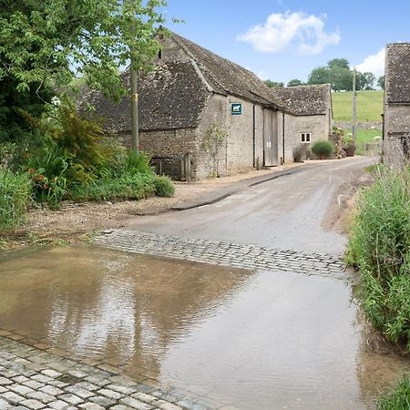 Flowers Barn Daglingworth Esterno foto